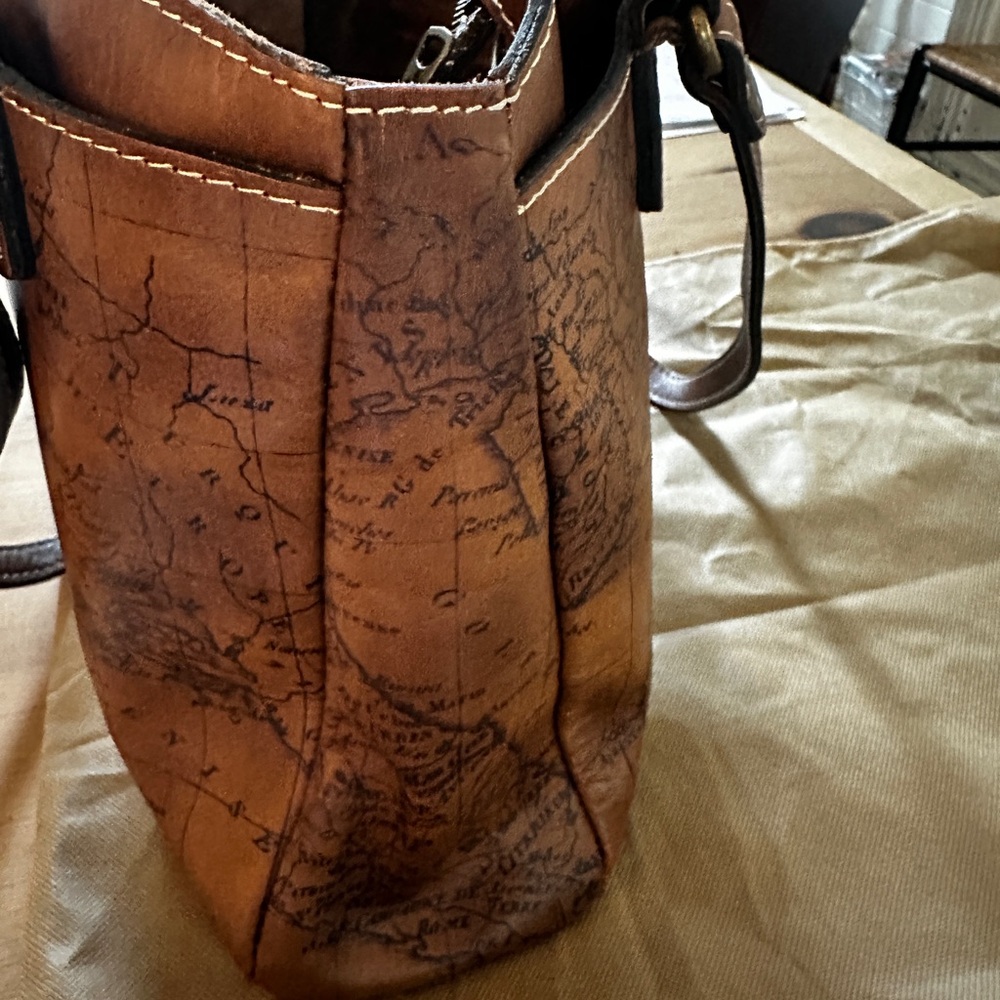 Poppy Top Zip Tote Signature Map Bag - Picture 7 of 15